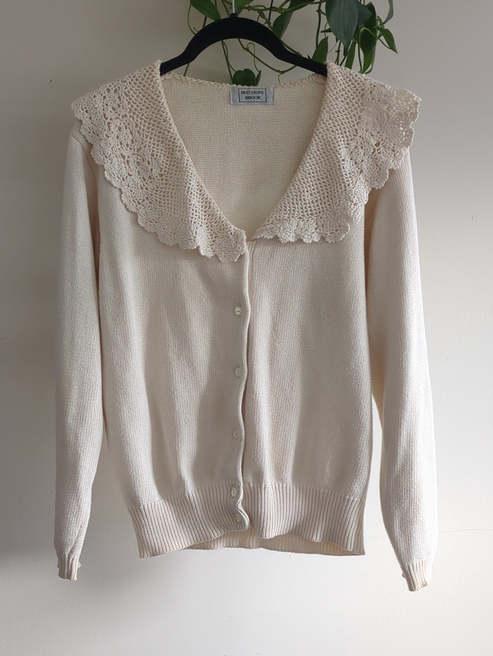 '90s Lace Collar Cardigan